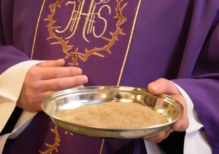 Papieska homilia na Środę Popielcową: z nadzieją w sercu wyruszmy w drogę i pojednajmy się z Bogiem