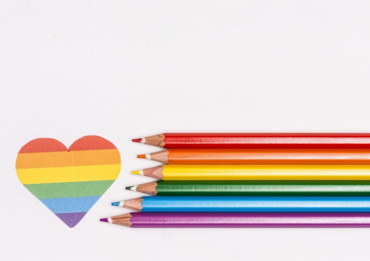 Dzieciom kazano się przebrać za przeciwną płeć. "Miesiąc różnorodności" we wrocławskiej podstawówce