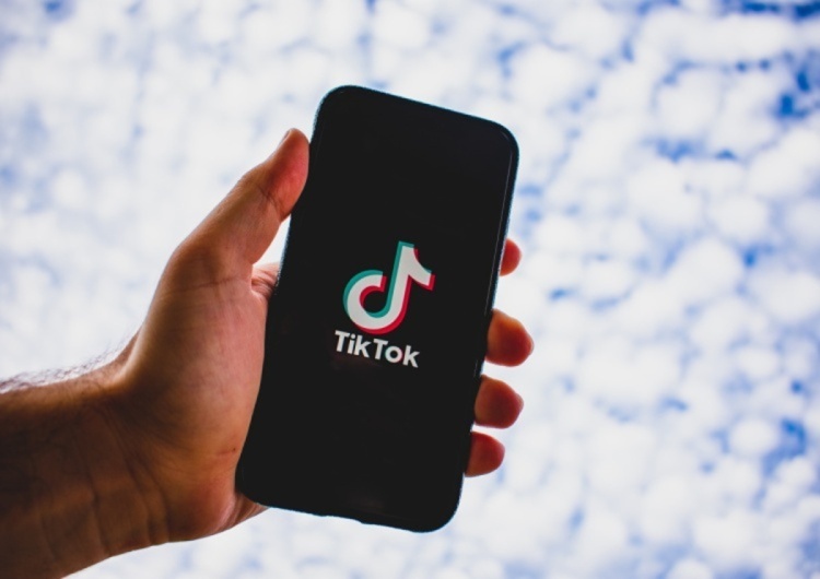 TikTok blokuje niebezpieczny trend. Eksperci: To za mało