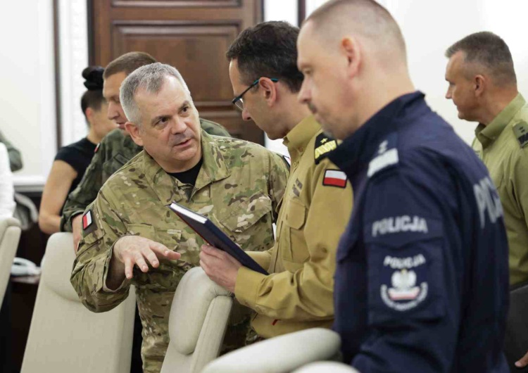 Gen. Kukuła: Białoruś uprzedziła nas o lecących na Polskę dronach