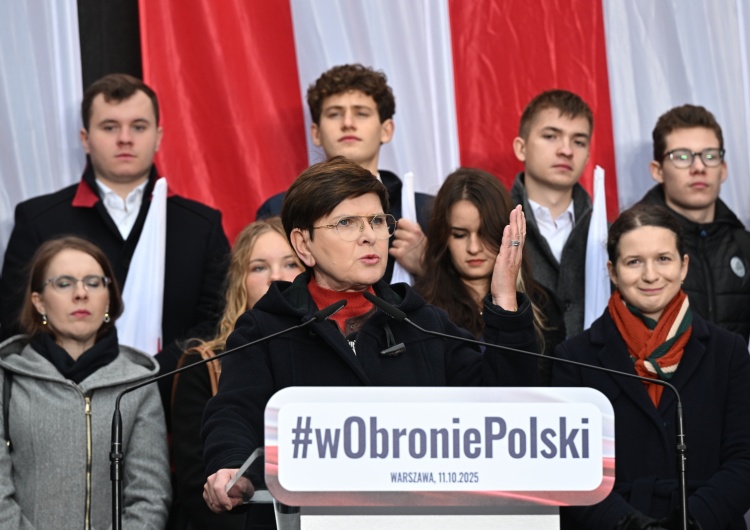 Beata Szydło na marszu PiS w Warszawie: Musimy się jednoczyć, biało-czerwona drużyno!